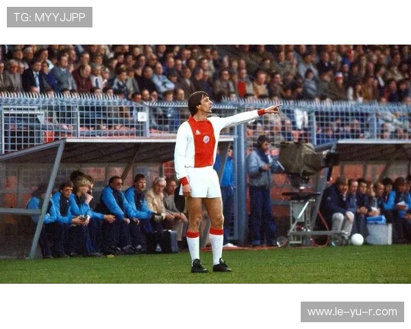 阿贾克斯青训迎来新变化，未来之星崭露头角