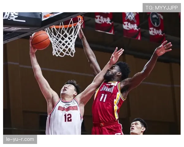 施米特中长距离自由泳再创佳绩 奥运冠军展现持续统治力 施米特中长距离自由泳再创佳绩 奥运冠军展现持续统治力