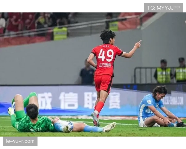 德甲豪门阵容重塑：新星加盟老将离队，战力升级引关注