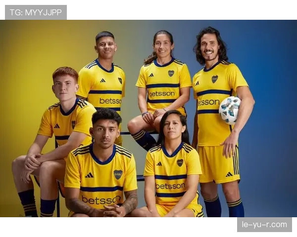 全球足球球衣收藏热潮升温，球迷如何打造独特珍藏引关注