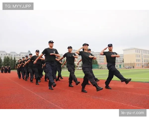 球队战术演练展现新风貌，力求实战成效落到实战组合