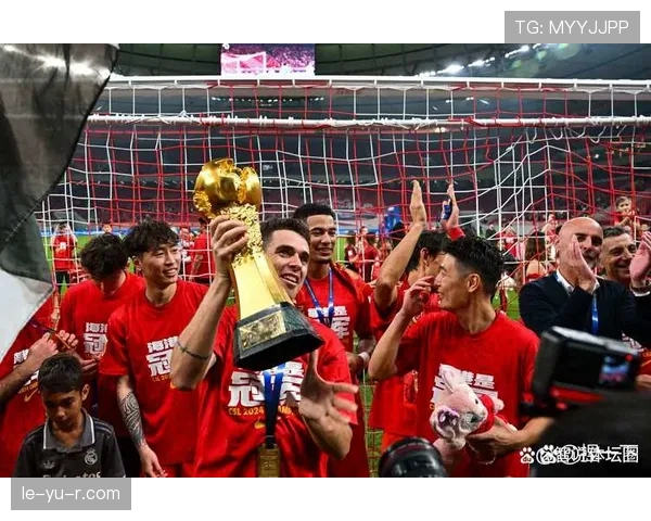 中超豪门申花陷入危机：从战术体系老化到阵容矛盾，争冠之路还能延续吗？